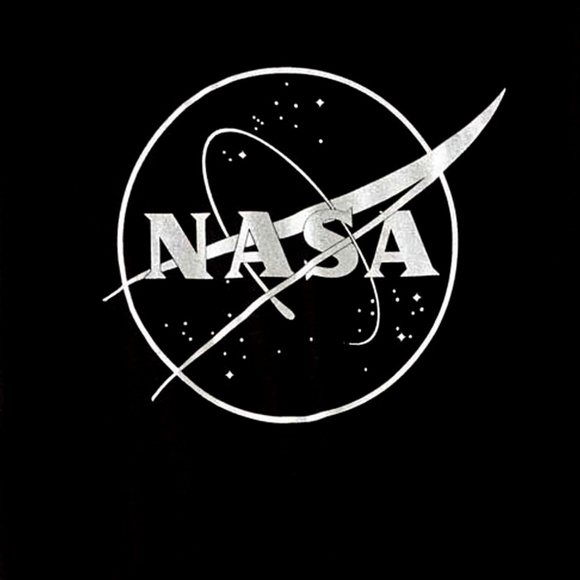 NASA Space Silver Logo Official T-Shirt 2XL XXL NWT - Picture 3 of 3